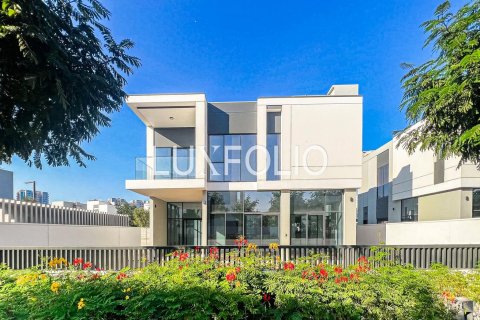 Villa in Murooj Al Furjan, Al Furjan, Dubai 5 bedrooms, 425 sq.m. № 45515 - photo 1