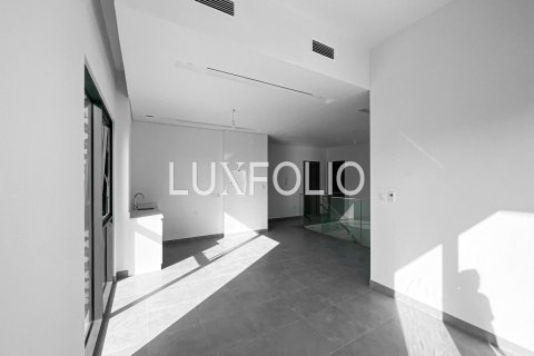 Villa in Murooj Al Furjan, Al Furjan, Dubai 5 bedrooms, 425 sq.m. № 45515 - photo 8