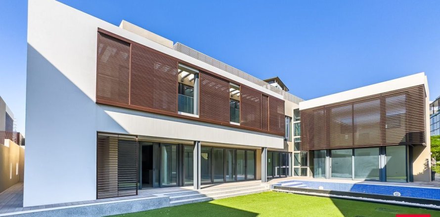 Villa en Dubai, 4 dormitorios, 637.8 m², № 9350