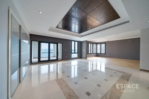 Entrepôt à Palm Jumeirah, Dubai, 9 chambres, 1115 m², № 69122 - photo 3