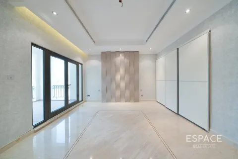 Entrepôt à Palm Jumeirah, Dubai, 9 chambres, 1115 m², № 69122 - photo 13