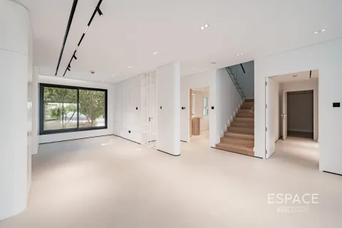 Купить виллу в Дубае: 4 спальни, 322м², № 69123 - фото 2