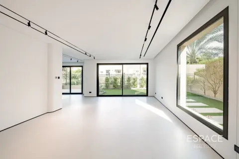 Купить виллу в Дубае: 4 спальни, 322м², № 69123 - фото 20