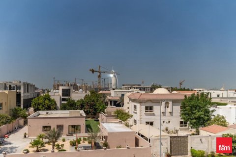 Villa in Umm Al Sheif, Dubai 9 bedrooms, 1393.5 sq.m. № 111277 - photo 12