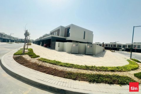 Villa in Dubai 4 bedrooms, 346.8 sq.m. № 111279 - photo 2
