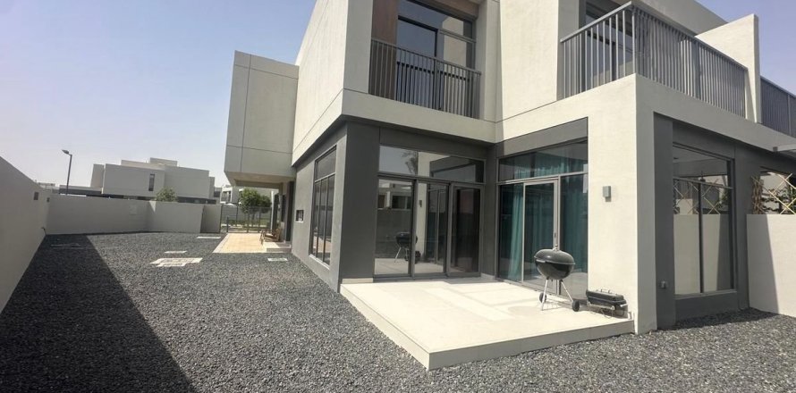 Villa in Dubai 4 bedrooms, 346.8 sq.m. № 111279