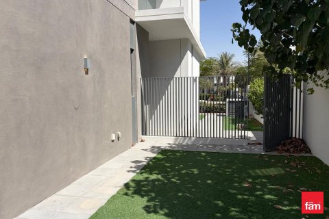 فيلا في دبي 4 غرف نوم, 251.9 م² رقم 111269 - صورة 5