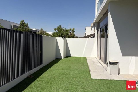 فيلا في دبي 4 غرف نوم, 251.9 م² رقم 111269 - صورة 8
