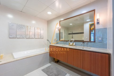 Снять в аренду квартиру в Oceana, Пальма Джумейра, Дубай: 1 спальня, 175м², № 135116 - фото 6