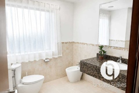 Apartamento en Jumeirah Beach Residence, Dubai, 2 dormitorios, 134 m², № 135105 - foto 2