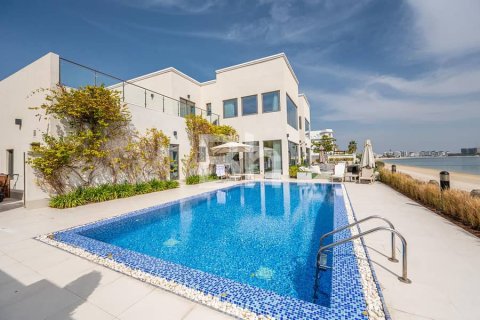 Villa en Palm Jumeirah, Dubai, 6 dormitorios, 1245 m², № 21595 - foto 1