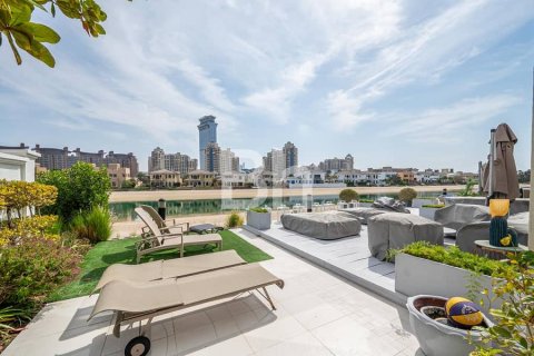Villa en Palm Jumeirah, Dubai, 6 dormitorios, 1245 m², № 21595 - foto 24