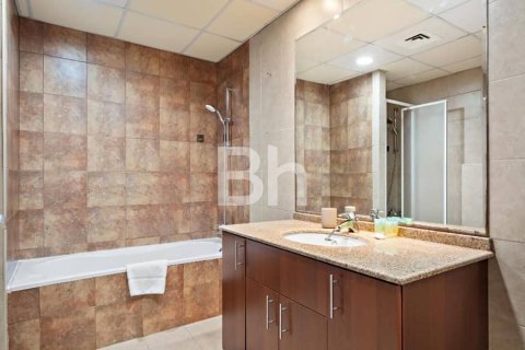 Apartment in Dubai Marina, Dubai 2 bedrooms, 162 sq.m. № 21598 - photo 16