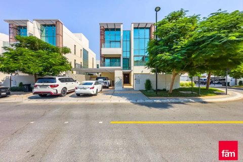 Villa in Meydan, Dubai 6 bedrooms, 512 sq.m. № 83547 - photo 2