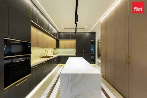 Villa en Dubai, 7 dormitorios, 604.6 m², № 83549 - foto 9