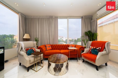 Villa en Dubai, 7 dormitorios, 604.6 m², № 83549 - foto 5