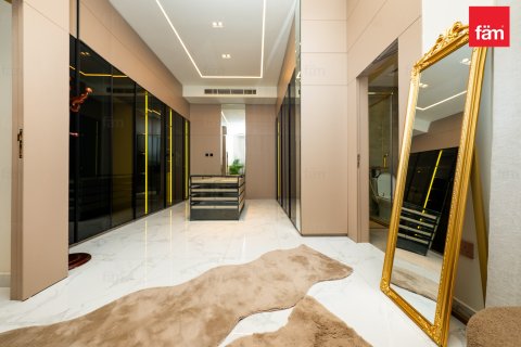 Villa en Dubai, 7 dormitorios, 604.6 m², № 83549 - foto 16