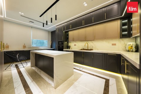 Villa en Dubai, 7 dormitorios, 604.6 m², № 83549 - foto 8