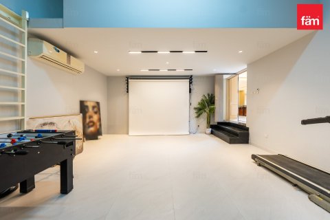 Villa en Dubai, 7 dormitorios, 604.6 m², № 83549 - foto 11