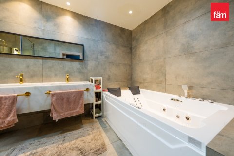 Villa en Dubai, 7 dormitorios, 604.6 m², № 83549 - foto 21