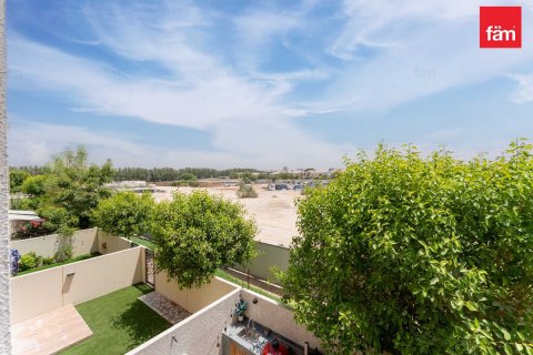 Villa in Dubai 3 bedrooms, 161 sq.m. № 110889 - photo 20