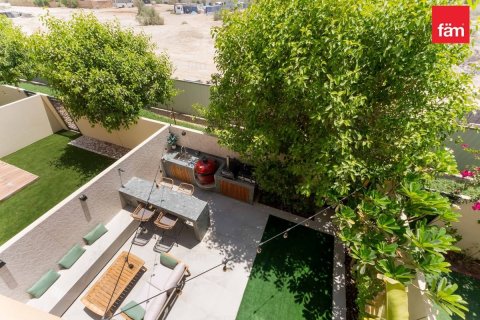 Villa in Dubai 3 bedrooms, 161 sq.m. № 110889 - photo 14
