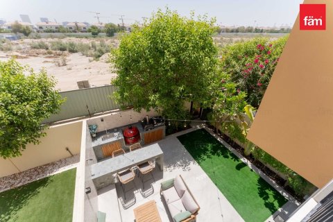 Villa in Dubai 3 bedrooms, 161 sq.m. № 110889 - photo 6
