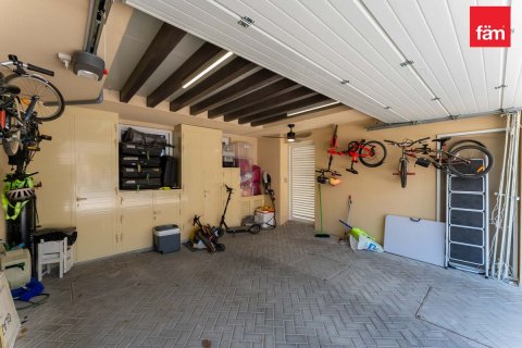 Villa in Dubai 3 bedrooms, 161 sq.m. № 110889 - photo 4