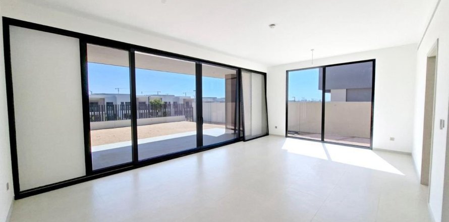 Villa in Jebel Ali, Dubai 4 bedrooms, 676 sq.m. № 110870