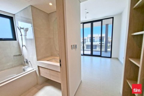 Villa in Jebel Ali, Dubai 4 bedrooms, 676 sq.m. № 110870 - photo 13