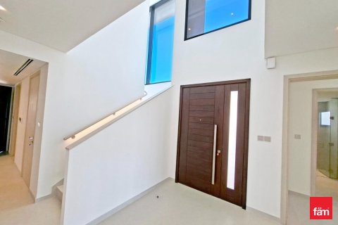 Villa in Jebel Ali, Dubai 4 bedrooms, 676 sq.m. № 110870 - photo 18