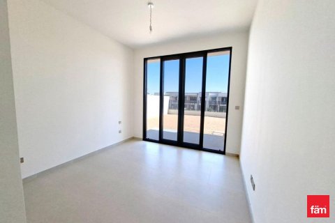 Villa in Jebel Ali, Dubai 4 bedrooms, 676 sq.m. № 110870 - photo 15