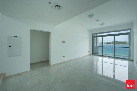 Villa in Palm Jumeirah, Dubai 5 bedrooms, 263.7 sq.m. № 97855 - photo 2