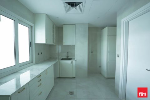 Villa in Palm Jumeirah, Dubai 5 bedrooms, 263.7 sq.m. № 97855 - photo 11