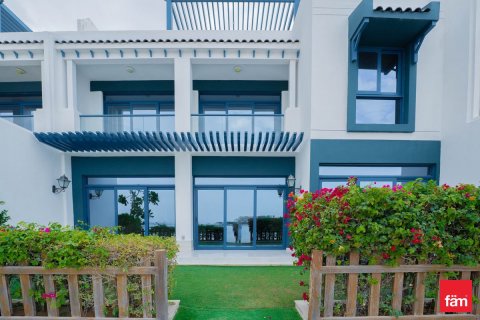 Villa in Palm Jumeirah, Dubai 5 bedrooms, 263.7 sq.m. № 97855 - photo 17