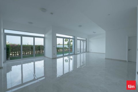 Villa in Palm Jumeirah, Dubai 5 bedrooms, 263.7 sq.m. № 97855 - photo 5