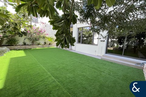 Купить виллу в Mira Oasis, Рим, Дубай: 4 спальни, 263м², № 74469 - фото 29