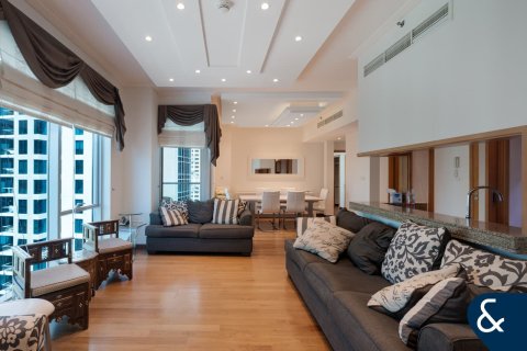 Apartment in Marina Promenade, Dubai Marina, Dubai 2 bedrooms, 127 sq.m. № 76184 - photo 1