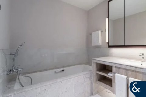 Снять в аренду квартиру в Address Harbour Point, Dubai Creek Harbour (The Lagoons), Дубай: 1 спальня, 81м², № 76190 - фото 14