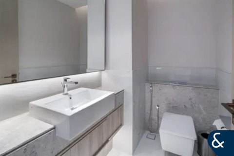 Снять в аренду квартиру в Address Harbour Point, Dubai Creek Harbour (The Lagoons), Дубай: 1 спальня, 81м², № 76190 - фото 13