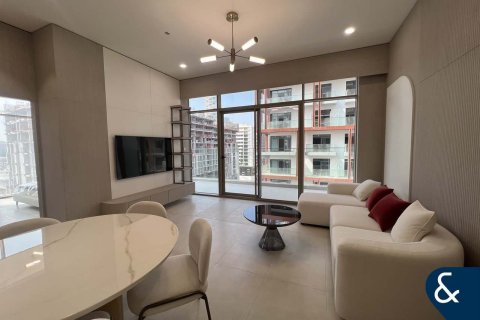 Снять в аренду квартиру в Джумейра Вилладж Серкл, Дубай: 1 спальня, 81м², № 76186 - фото 1