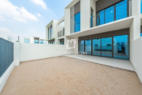 Townhouse in The Valley, Dubai 3 bedrooms, 174 sq.m. № 73672 - photo 13