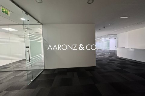 Office in Dubai Investment Park, Dubai 722 sq.m. № 84527 - photo 7