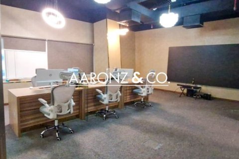 Снять в аренду офис в Бизнес-Бэе, Дубай: 116м², № 84526 - фото 7