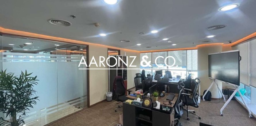 Офис в Бизнес-Бэе, Дубай, 158м², № 84525