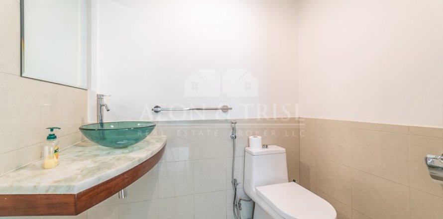 Apartamento en World Trade Center, Dubai, 1 dormitorio, 135 m², № 62806