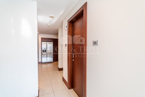 Apartamento en World Trade Center, Dubai, 1 dormitorio, 135 m², № 62806 - foto 2