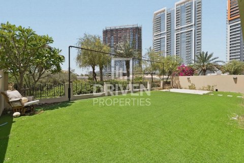Villa à DAMAC Hills (Akoya by DAMAC), Dubai, 5 chambres, 660.08 m², № 129415 - photo 23