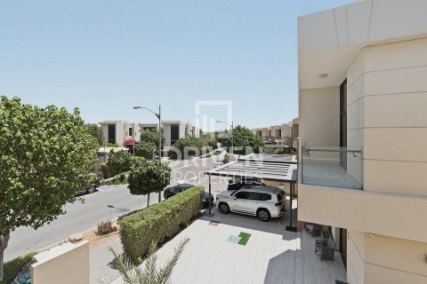 Villa à DAMAC Hills (Akoya by DAMAC), Dubai, 5 chambres, 660.08 m², № 129415 - photo 3
