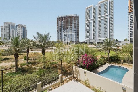 Villa à DAMAC Hills (Akoya by DAMAC), Dubai, 5 chambres, 660.08 m², № 129415 - photo 5
